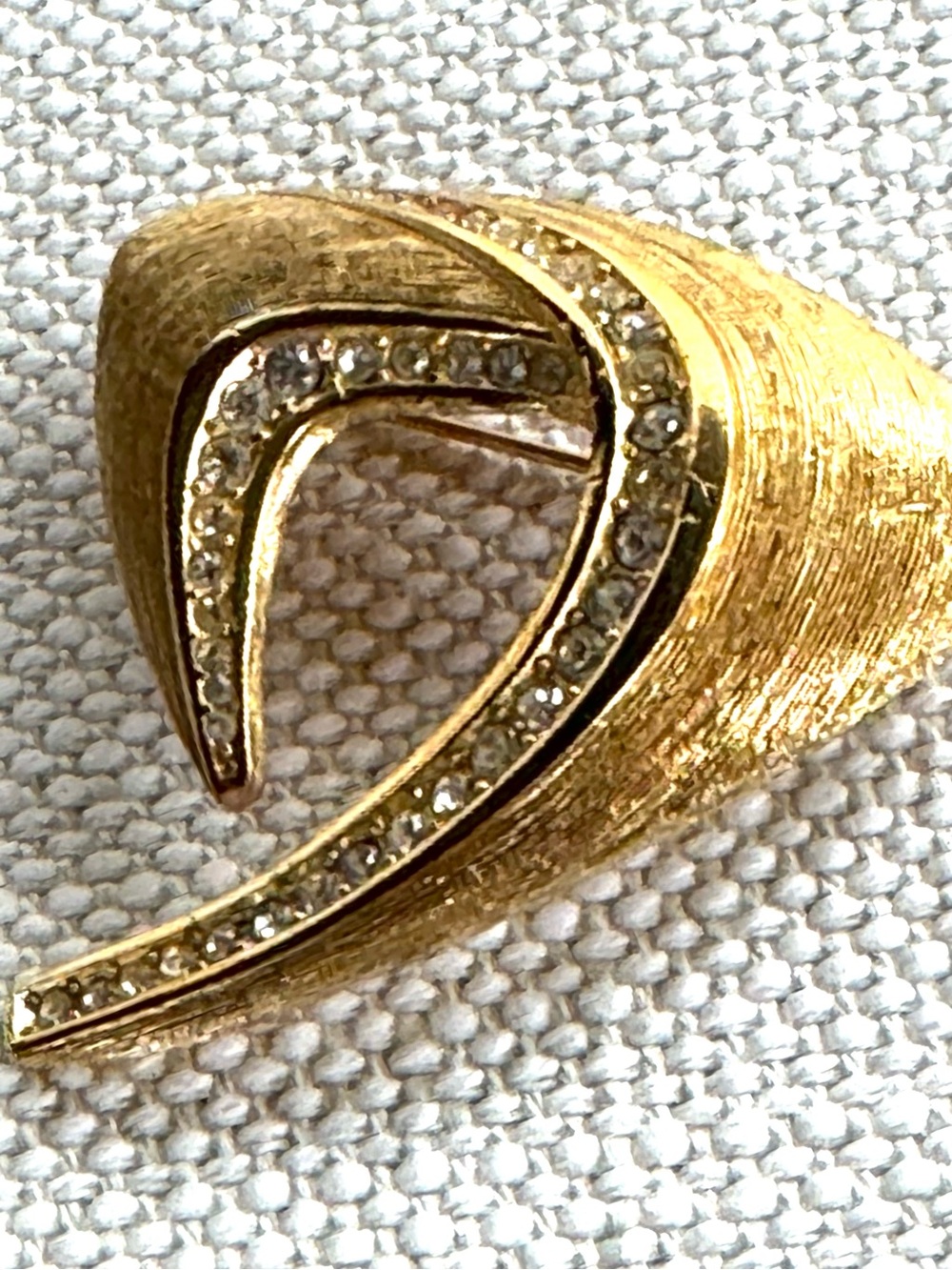 CHRISTIAN DIOR Vintage Gold Tone Rhinestone Swirl Brooch Pin Signed Giftable